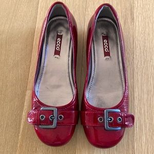 Red Ballet Flats with Buckle by ecco